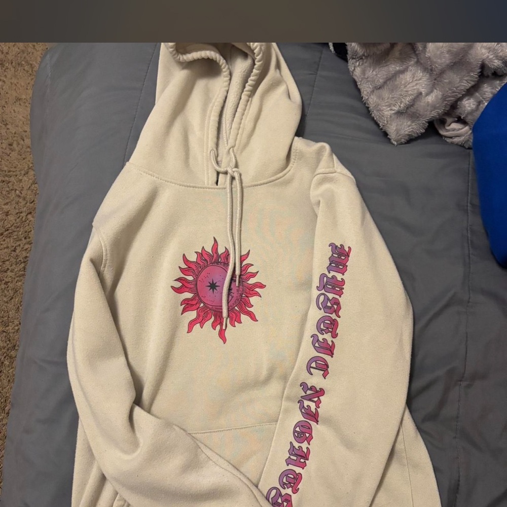 Brooklyn Cloth Black Label with Gold Text on Cream Fabric